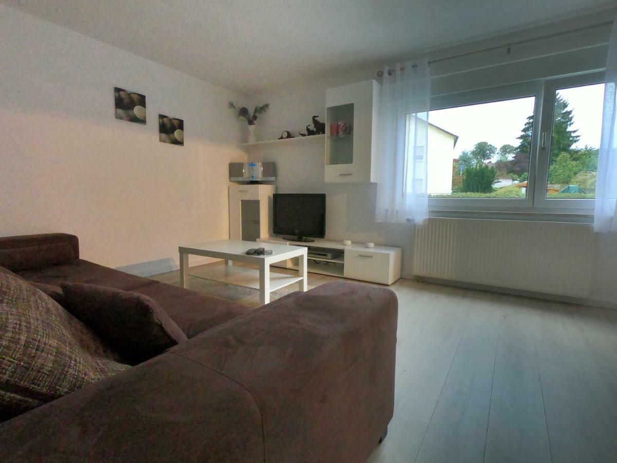 Moderne Helle 2,5 Zimmer Wohnung Mit Grossem Bad Und Kueche In Trossingen Exterior photo
