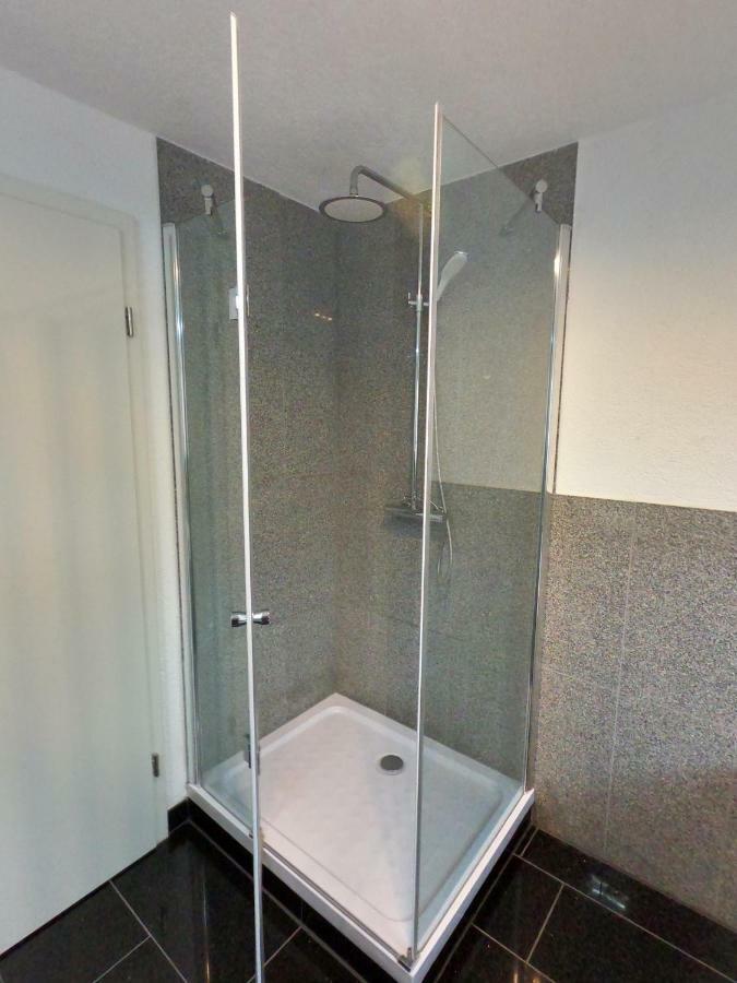 Moderne Helle 2,5 Zimmer Wohnung Mit Grossem Bad Und Kueche In Trossingen Exterior photo